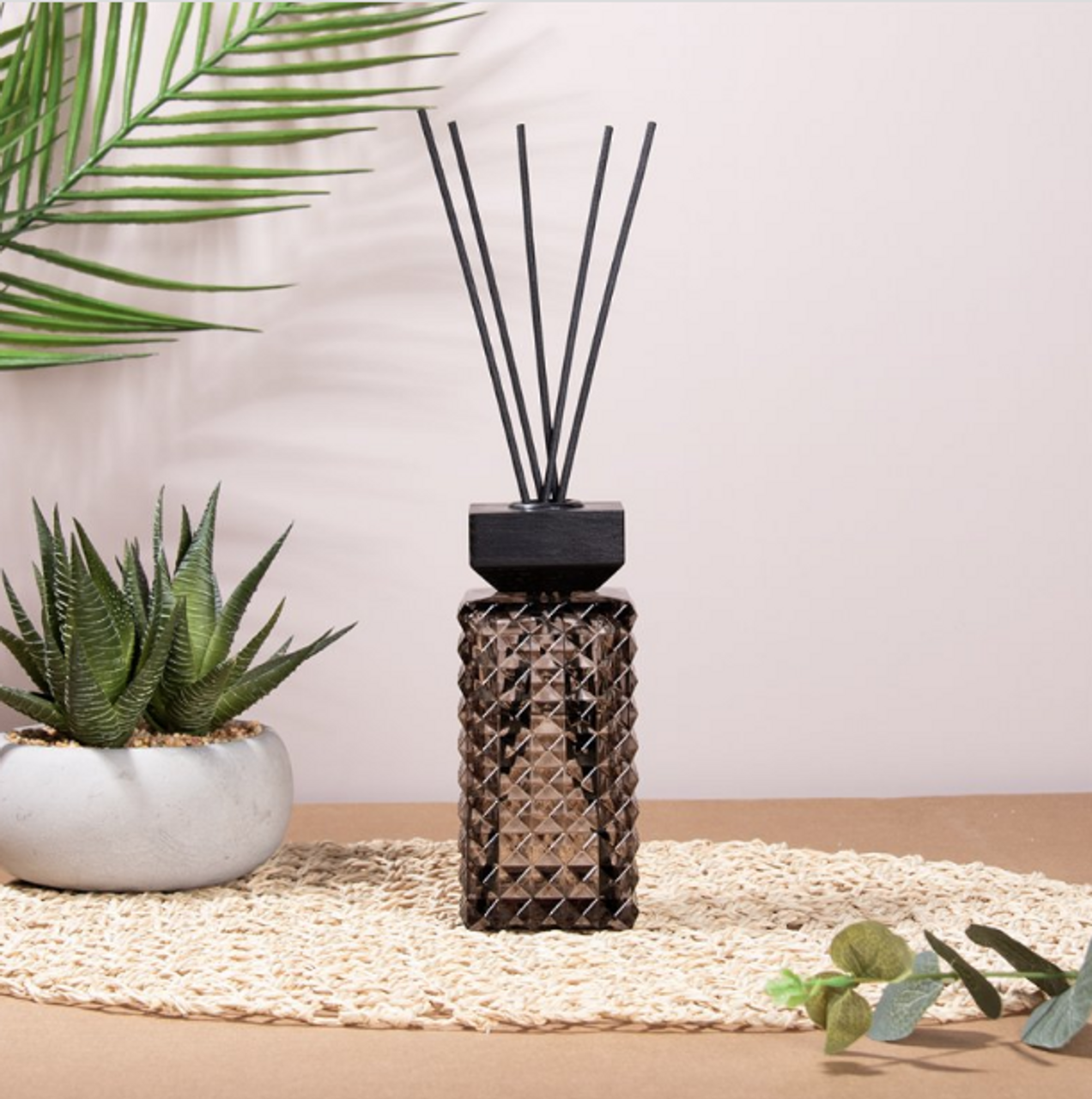 Pomegranate Noir Diffuser (250ml)