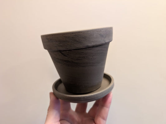 Terracotta pot with saucer 11cm Grey
