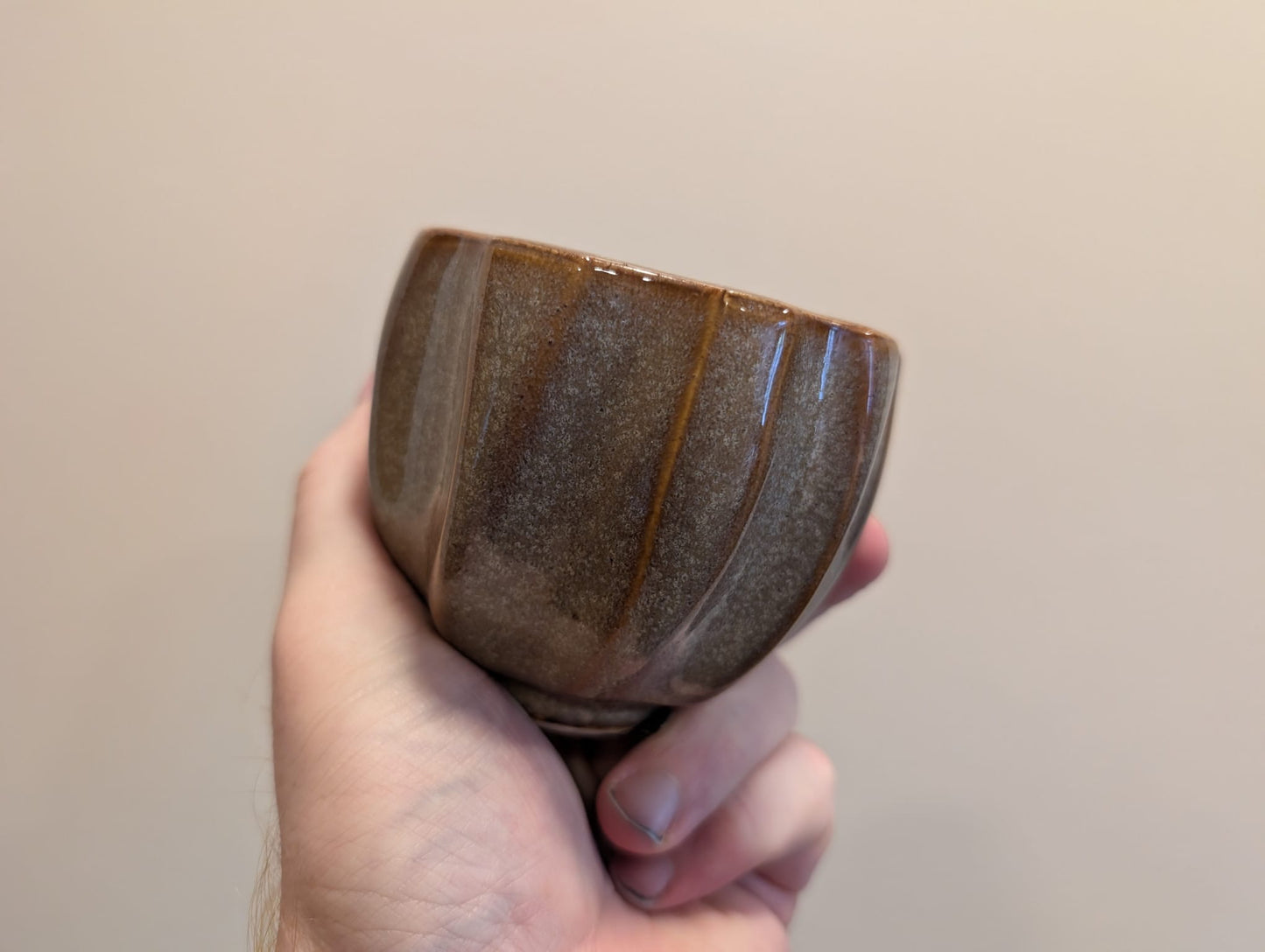 mini tulip glazed pot brown 7.5cm